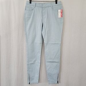BONGO Skinny Jeans with Zippered Ankles in Baby Blue Women’s Size 9